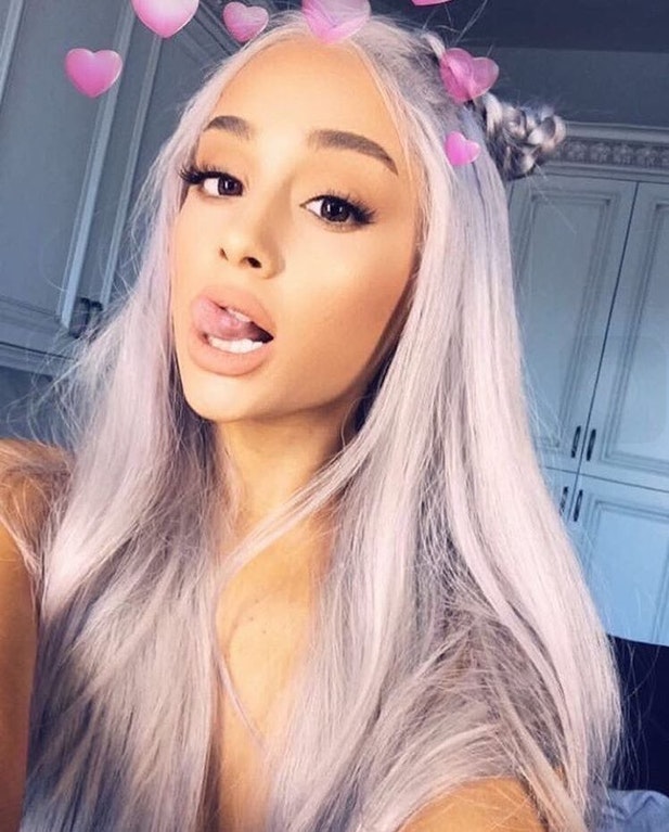 Ariana Grande dyed hair selfie