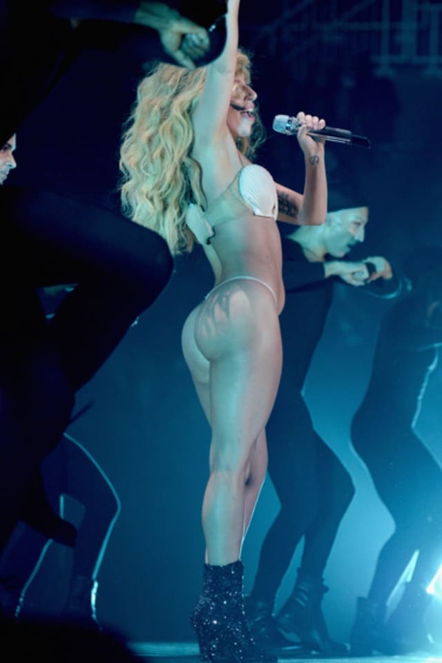 Lady Gaga Sexy Pics (9)