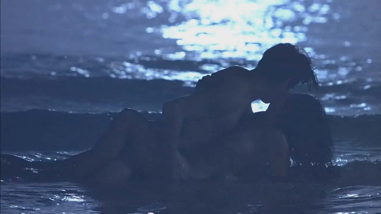 latina salma hayek having sex in the ocean
