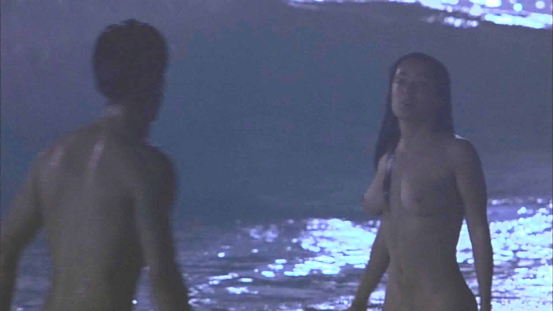 nude celebrity salma hayek shows her bare body