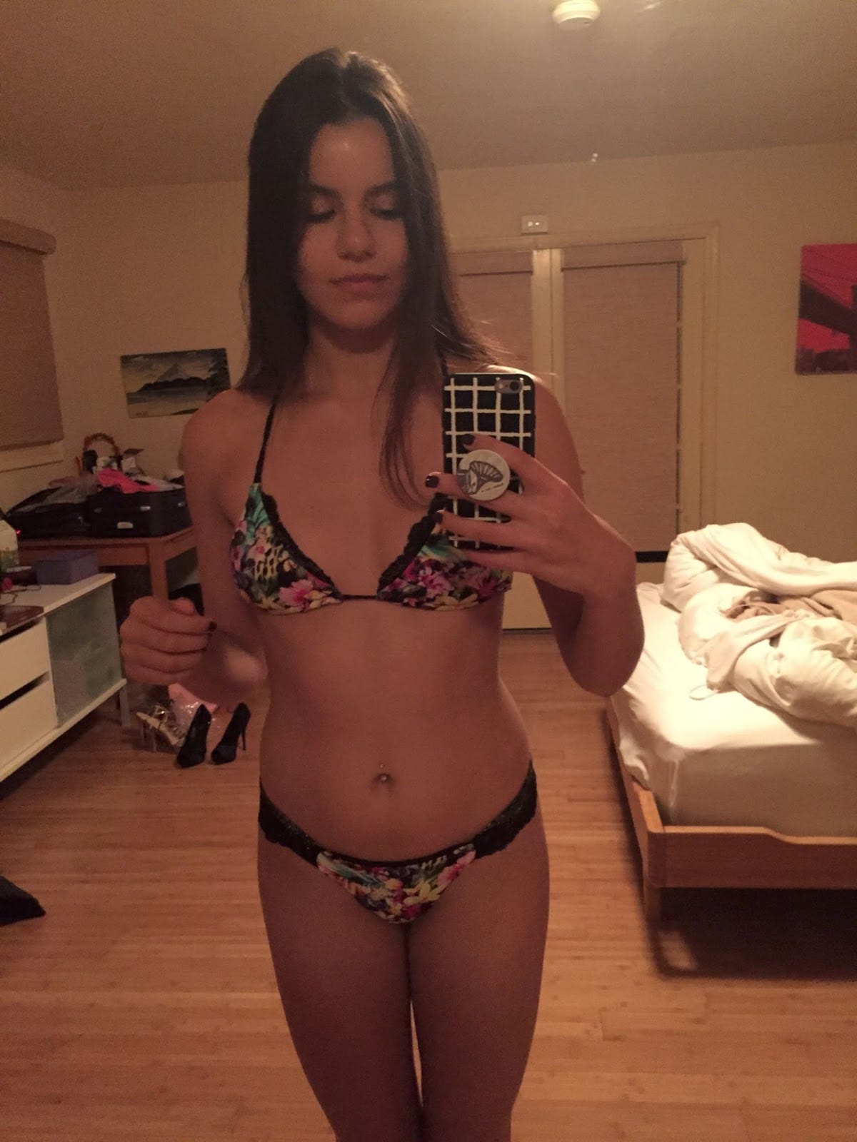 hot pic of victoria justice in bikini leaked mirror selfie