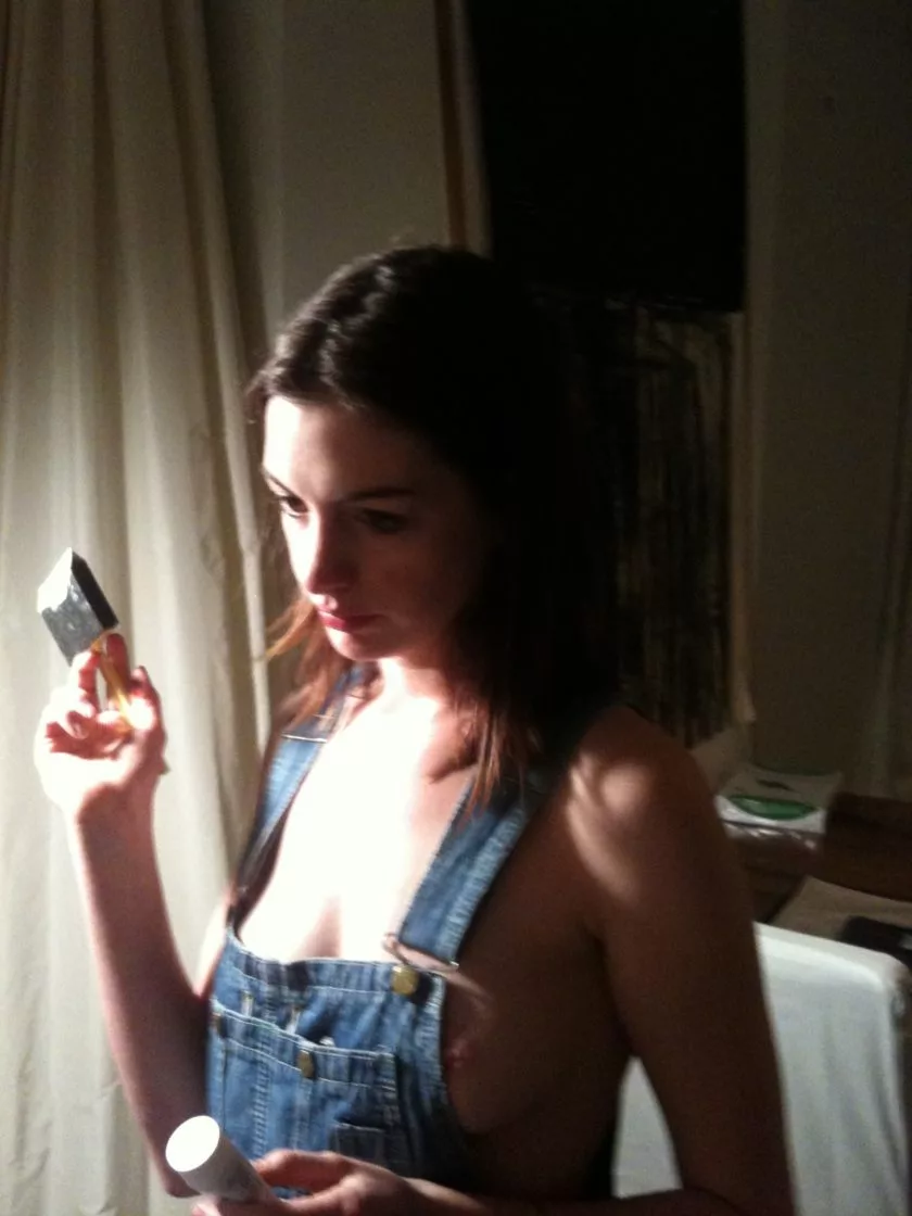 Anne Hathaway hot cigarette photo