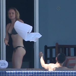 Sophie Turner sexy nude pic